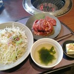 焼肉居酒家 韓の台所 - ハラミランチ 200g　サラダ大盛　ライスは後