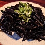うりずん - イカスミ焼きそば