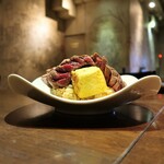和牛食堂 waigaya - 薪焼きレアステーキ丼　1,500円