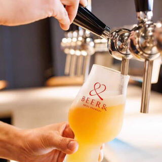 The craft beer brewed in-house is the store's best choice.