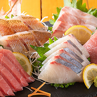 Fresh Seafood dishes and Sunday-only Ramen carefully selected by the manager