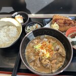 ゆで太郎 - 料理写真:モツ煮（大）とアジフライ定食