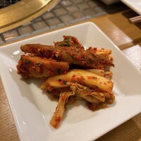 みやび 六本木店 - 自家製キムチ盛り合わせ ～白菜ほか季節の野菜キムチ～