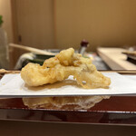 渋谷 天婦羅 ふじもと - 岡山県産　さわらの天ぷら