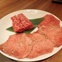 焼肉うしごろ 新宿三丁目店 - 
