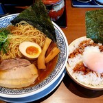 Marugen Ramen - 醤油ラーメンと温玉ご飯