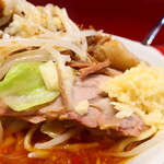 ラーメン二郎 - 豚の厚み