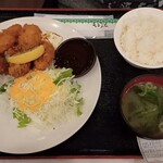 オリーブ・キッチン  - カキフライ定食。