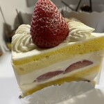 LA PATISSERIE CHOU CHOU - ショートケーキ