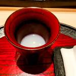 鮨 詠心 - ハマグリと水しか使っていない「アペリティフ」