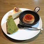 四日市 FACTORY CAFE - 料理写真:目玉焼きプリン、ベイクドチーズケーキ、かぶせ茶シフォンケーキ