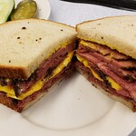 KATZ'S DELICATESSEN - 
