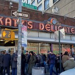 KATZ'S DELICATESSEN - 