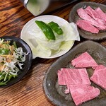 焼肉 初栄 - 