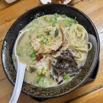 元気らーめん - とんこつラーメン680円