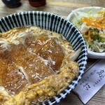 Osoba Takamatsu - ミニかつ丼650円　サラダ付き。