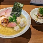 ジャパニーズ ラーメン 五感 - 