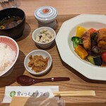 食のつむぎカフェ UMENOHANA エビスタ西宮店 - 