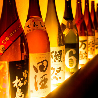 More than 30 types of carefully selected sake and shochu from all over Japan are always on display!