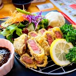 310食堂 - あか牛カツ定食　　　2,390円