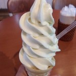中洞牧場 ミルクカフェ - ソフトクリームＬサイズ