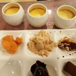 大江戸温泉物語Premium 白浜彩朝楽 - デザート。まだまだ種類は豊富。全種類は食べきれません。