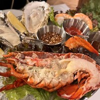 BEEF STEAK CLUB KIYO GINZA - シーフードプラッター
                    オイスター、シュリンプカクテル、ロブスター
                    ポン酢、カクテルソース、エシャレットビネガー