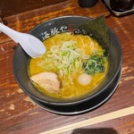 西新 海豚や - ラーメン