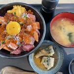 海鮮丼 カッテニシヤガレ - 