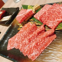 近江うし 焼肉 にくTATSU 青山本店 - 