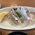 活魚料理 びんび家 - 鯛の刺身