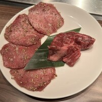 焼肉うしごろ 新宿三丁目店 - 