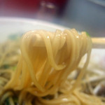 中華そば やたつ - 中華そば大　熱々の麺リフト