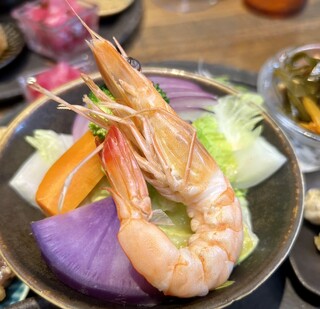 Umi Kamakura - ニューカレドニア産天使の海老と季節野菜の蒸し物