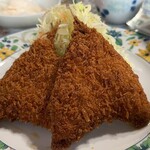 ふるや - あじフライ 1000円。