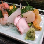 鮨富 - どのネタも艶があって美味い。