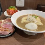 ヌードル＆スパイスカレー 今日の1番 - 