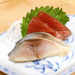 居酒屋きたの - お通し(赤身まぐろ / しめさば)
