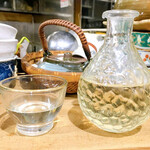 居酒屋きたの - 樽酒(賀茂鶴(1合))