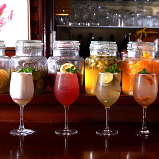 We recommend the ``enzyme drink'' which uses seasonal fruits and has a gorgeous appearance♪