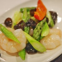 金陵 銀座本店 - アスパラとエビの炒め