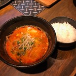 炭火焼ホルモン ぐう - 