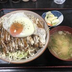 お食事処 たくみ - チキンテリマヨ丼・ご飯多め（700円+0円）