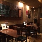 SHO-RIN - まるでバーのような落ち着いた店内です。