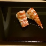 Sushi Takao - 車エビ味噌はさみを一刀両断