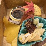 赤坂 菊乃井 - 昼懐石１５７３０円。八寸。鱧八幡、鴨肝松風、茸、慈姑煎餅、山葵菜、海老共焼き、唐墨、紅葉烏賊、松葉素麺、粉吹き銀杏。季節感たっぷりで、味わいも素晴らしいです。