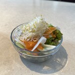 津々井 - ポークジンジャーのサラダ