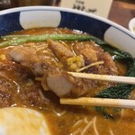 支那麺 はしご - ぱいこうの断面