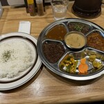 コスギカレー - 5種盛り