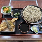 利伸 - 穴子天重定食